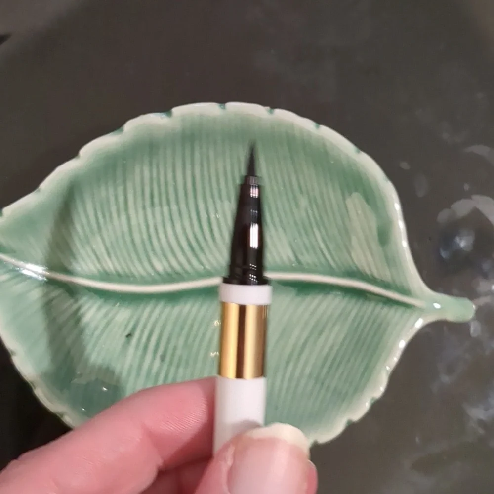 Felt Tip Eyeliner